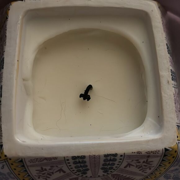 Anthropologie Mara Hoffman Ceramic Candle~ Eye Catching Pyramid~ Sandlewood Teak - Picture 4 of 9